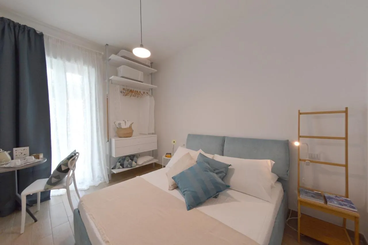 Al Settimo Piano Bed & Breakfast Bari 0*,  Italy